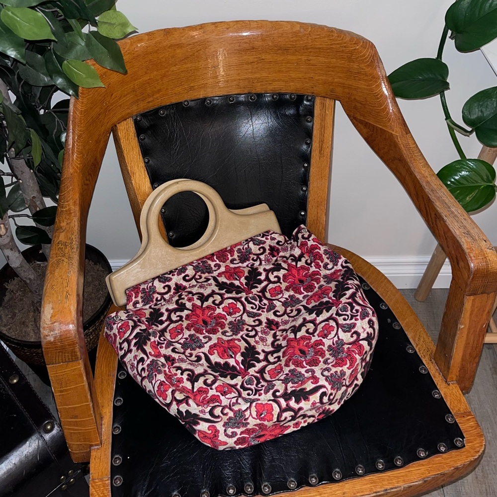 Wooden handle purse 👜